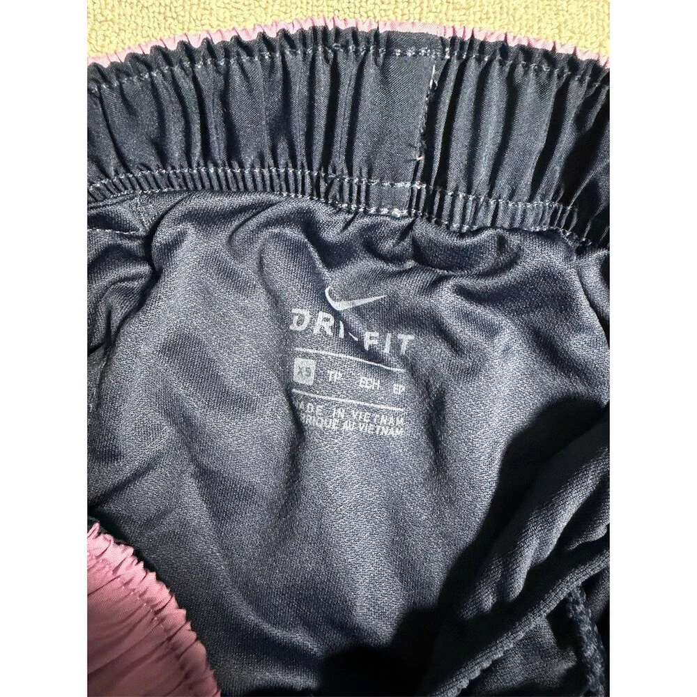 Nike Tempo Dri-FIT Running Shorts Womens XS Purple Colorblock Lined 3in